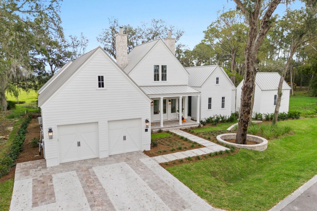 Starr Custom Homes Honored with Prestigious Aurora Award at 2025 SEBC Gala